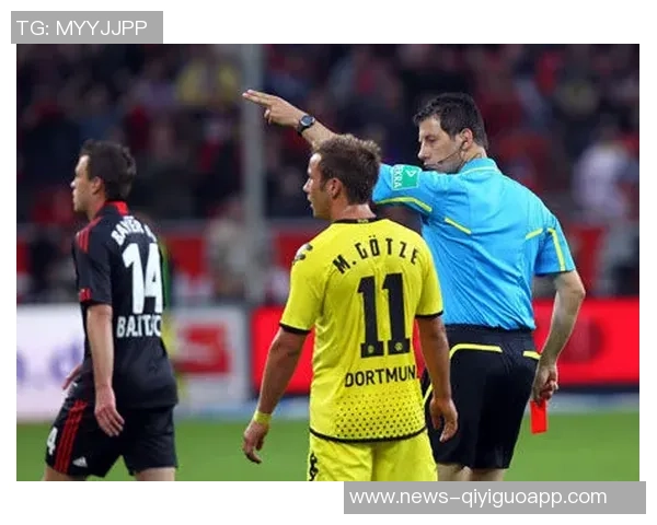 多特蒙德与勒沃库森关注利兹联16岁中场新星萨姆阿尔克